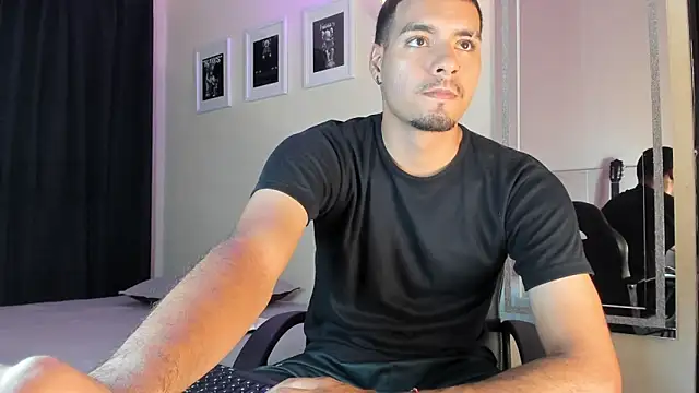 TeamPorn 19 online show from January 5, 8:23 pm