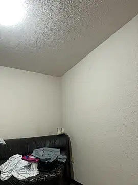 Maxtaylor18 online show from November 20, 2:33 am