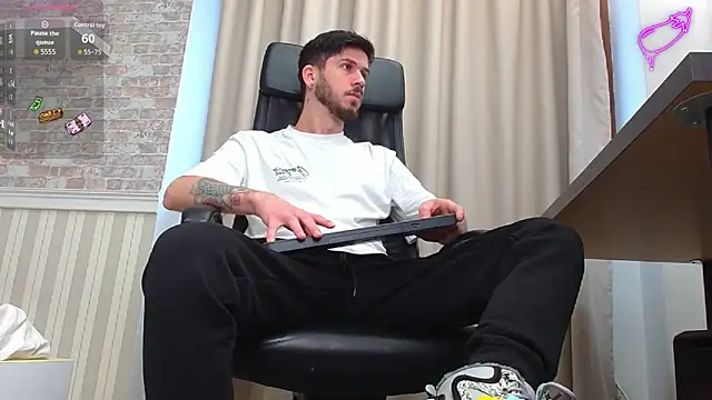 JonahShaw online show from November 21, 5:50 am