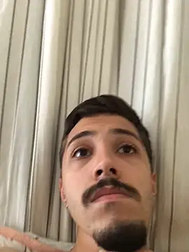 henriquexz244 online show from February 19, 2:02 pm