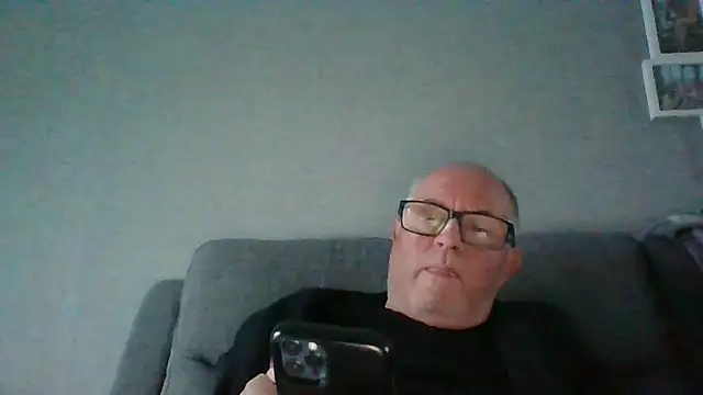 Snapshot of naughtygrandad1 chatting on October 24, 7:43 am naughtygrandad1 online show from October 24, 7:43 am