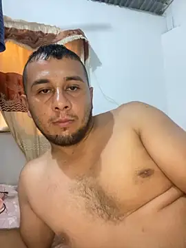 Snapshot of florezlopez123 chatting on October 20, 8:02 pm florezlopez123 online show from October 20, 8:02 pm