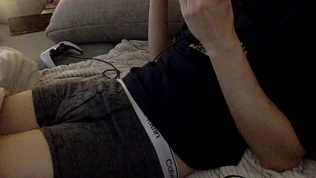 Breezydicksn online show from November 8, 5:43 am