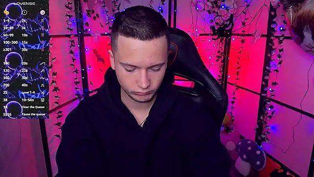 ZackNeal online show from October 23, 5:44 am