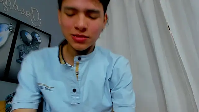 Snapshot of camillo_virgil chatting on October 22, 12:42 pm camillo virgil online show from October 22, 12:42 pm