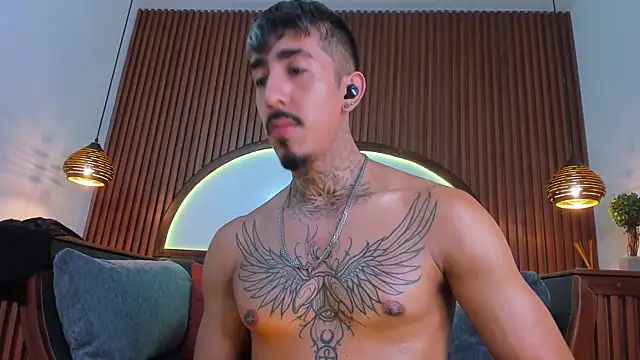 Donovan Desmond online show from November 1, 10:47 pm