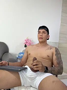 Snapshot of blackbullger_ chatting on September 29, 5:31 pm blackbullger  online show from September 29, 5:31 pm