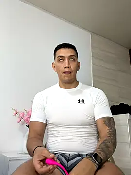 Snapshot of blackbullger_ chatting on October 9, 11:37 am blackbullger  online show from October 9, 11:37 am