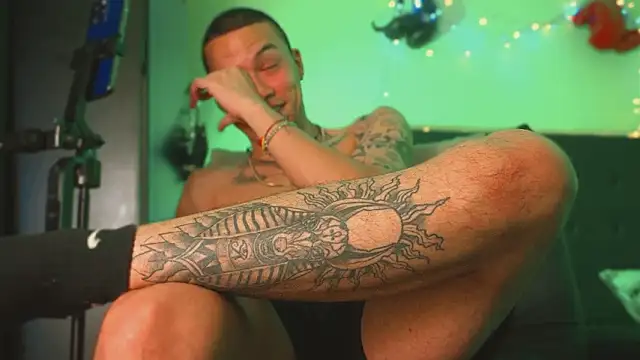 AlphaMasterXxx online show from March 15, 4:09 am