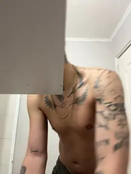 AlphaMasterXxx online show from May 10, 3:24 pm