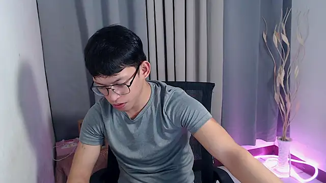 pinkcock froi2305 online show from April 14, 1:54 pm