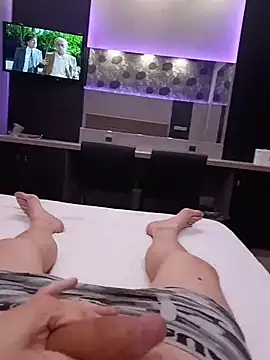 Empi19cm online show from April 19, 12:21 am