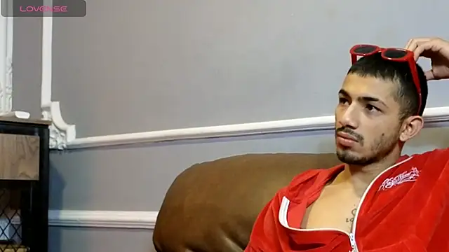 Snapshot of ArturoCardona_ chatting on October 23, 1:14 pm ArturoCardona  online show from October 23, 1:14 pm