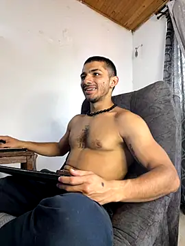 Snapshot of ArturoCardona_ chatting on October 17, 4:11 pm ArturoCardona  online show from October 17, 4:11 pm