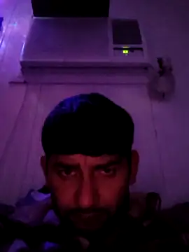 Julians26ne online show from April 12, 12:39 pm