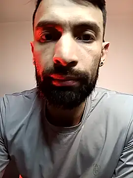 Snapshot of Enzo-wolf33 chatting on October 15, 6:21 am Enzo-wolf33 online show from October 15, 6:21 am