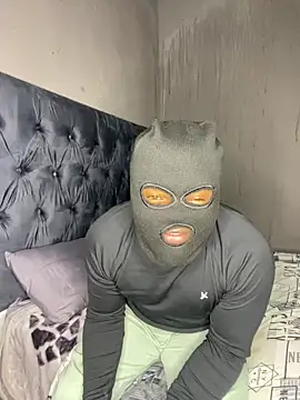 darkdickgg online show from May 6, 8:20 pm