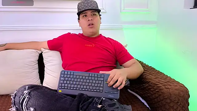 Naim Bennetsex online show from May 14, 7:01 pm