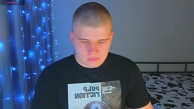 kittenmurr online show from December 1, 9:45 am