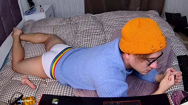 DennisGartmanB online show from February 22, 6:09 pm