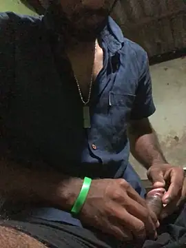 kavi1q1 online show from March 13, 11:44 pm