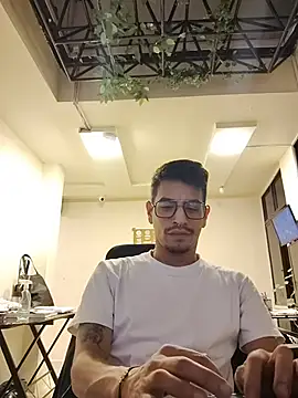 Juann-cock online show from May 16, 5:38 am