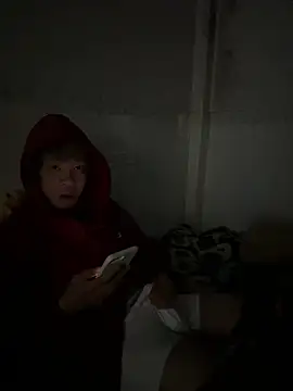 linh21107 online show from January 6, 7:40 pm