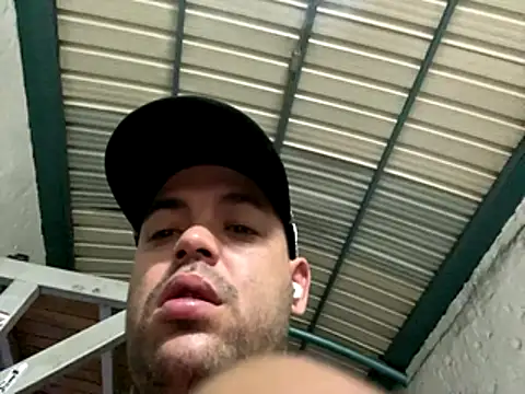 Snapshot of rider239 chatting on October 24, 9:33 am rider239 online show from October 24, 9:33 am