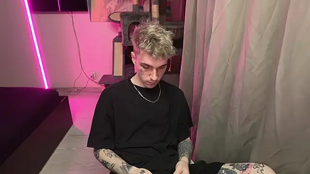 davesinner online show from April 22, 5:29 pm