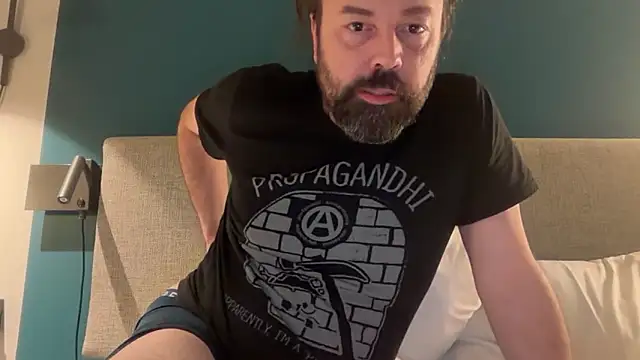 rogerevenmore online show from February 1, 4:00 am