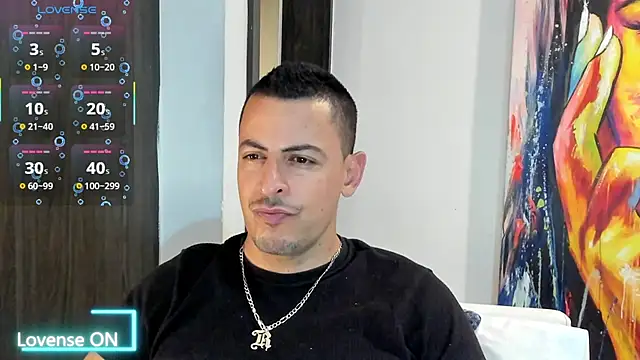 Snapshot of scotty_musicc chatting on October 25, 11:17 pm scotty musicc online show from October 25, 11:17 pm