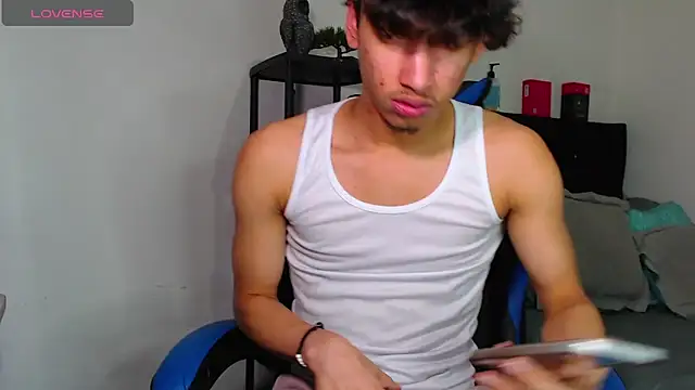 Gael Jones online show from November 23, 12:43 am