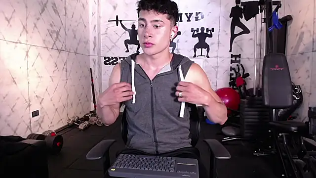 AustinJones  online show from January 5, 7:17 pm