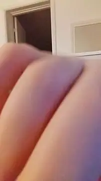 Snapshot of NewJoiner chatting on November 1, 5:50 pm NewJoiner online show from November 1, 5:50 pm