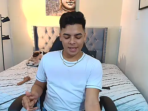 stewart mateo  online show from September 25, 2:54 am