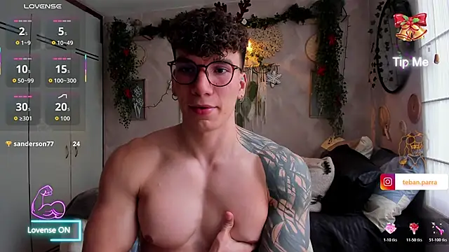 estebandi do online show from December 19, 8:28 pm