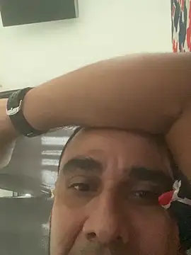 Camilo210520 online show from March 5, 6:59 pm