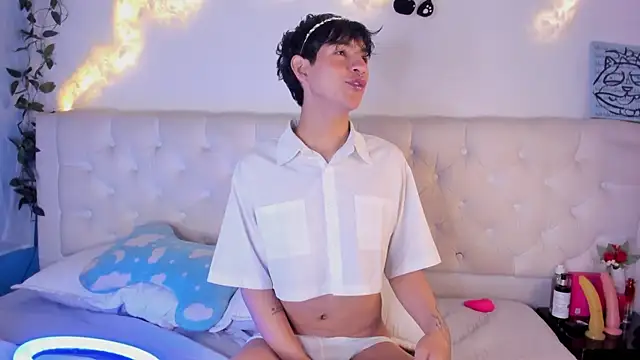 AleAurarashi online show from December 19, 5:59 am