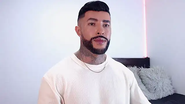 andrea de lucaa online show from October 10, 4:39 am