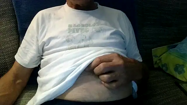 velikifant7 online show from November 14, 6:42 pm