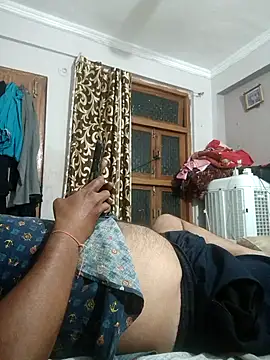 vardh033 online show from April 12, 4:52 pm