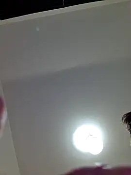 welcome-to-the-jungle online show from April 29, 7:46 am