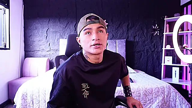 LiamDeep online show from July 13, 8:55 pm