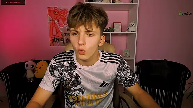 travis wolf  online show from September 8, 7:13 pm