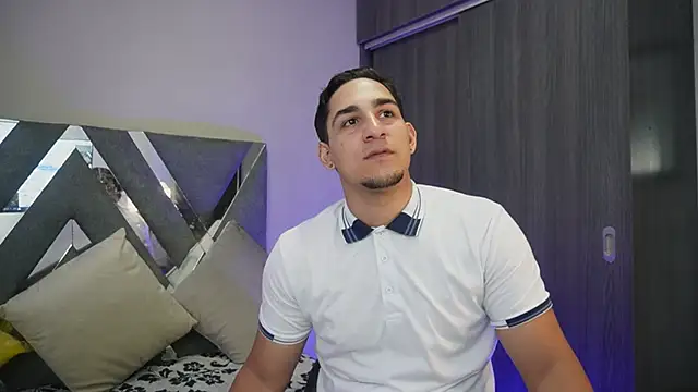 massimo vidal  online show from September 27, 3:15 am