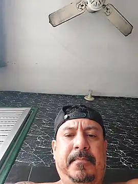 Snapshot of andrerj22 chatting on October 2, 2:54 pm andrerj22 online show from October 2, 2:54 pm