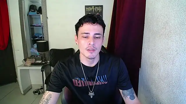 g0lden boss online show from December 23, 3:04 am