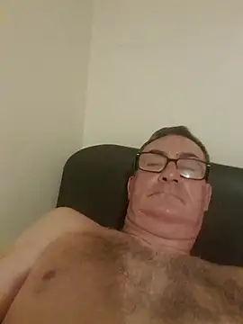 Snapshot of goldenman59 chatting on October 11, 10:25 pm goldenman59 online show from October 11, 10:25 pm