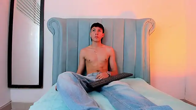 LittleDanny  online show from March 13, 3:41 pm