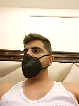 LoveGuruRA online show from September 26, 9:01 pm